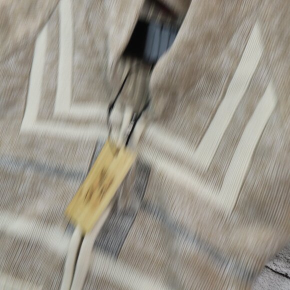 Triple 5 Soul Women's Medium Full Zip Sweater BNWT Brown and Gray - Picture 6 of 12